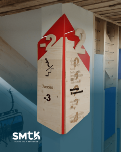 panneau directionnel bois gravé les arcs savoie